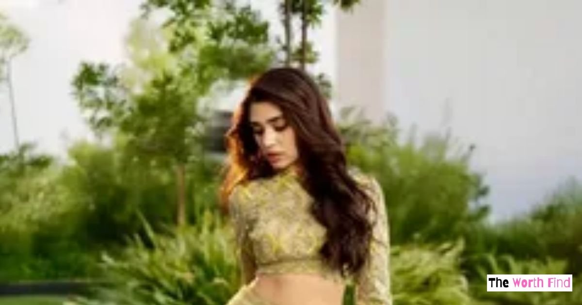 Krithi Shetty Height in Feet