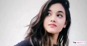 Who Is Komal Kharat? Biography and Early Life